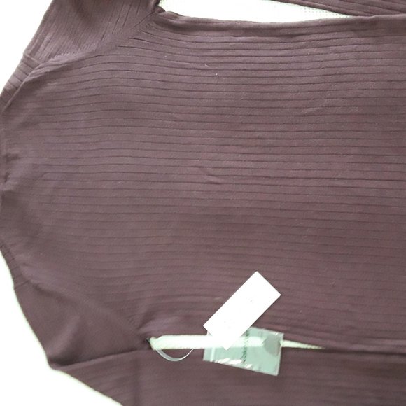 Ribbed Berry Turtleneck  Sweater, M - Picture 2 of 6
